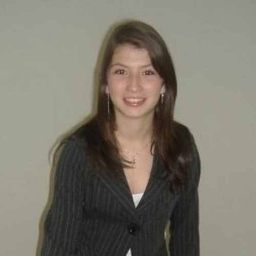 Carla Andrea Lara